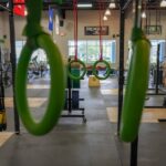 Descubre cómo los equipos ecológicos están revolucionando los gimnasios en Dubái